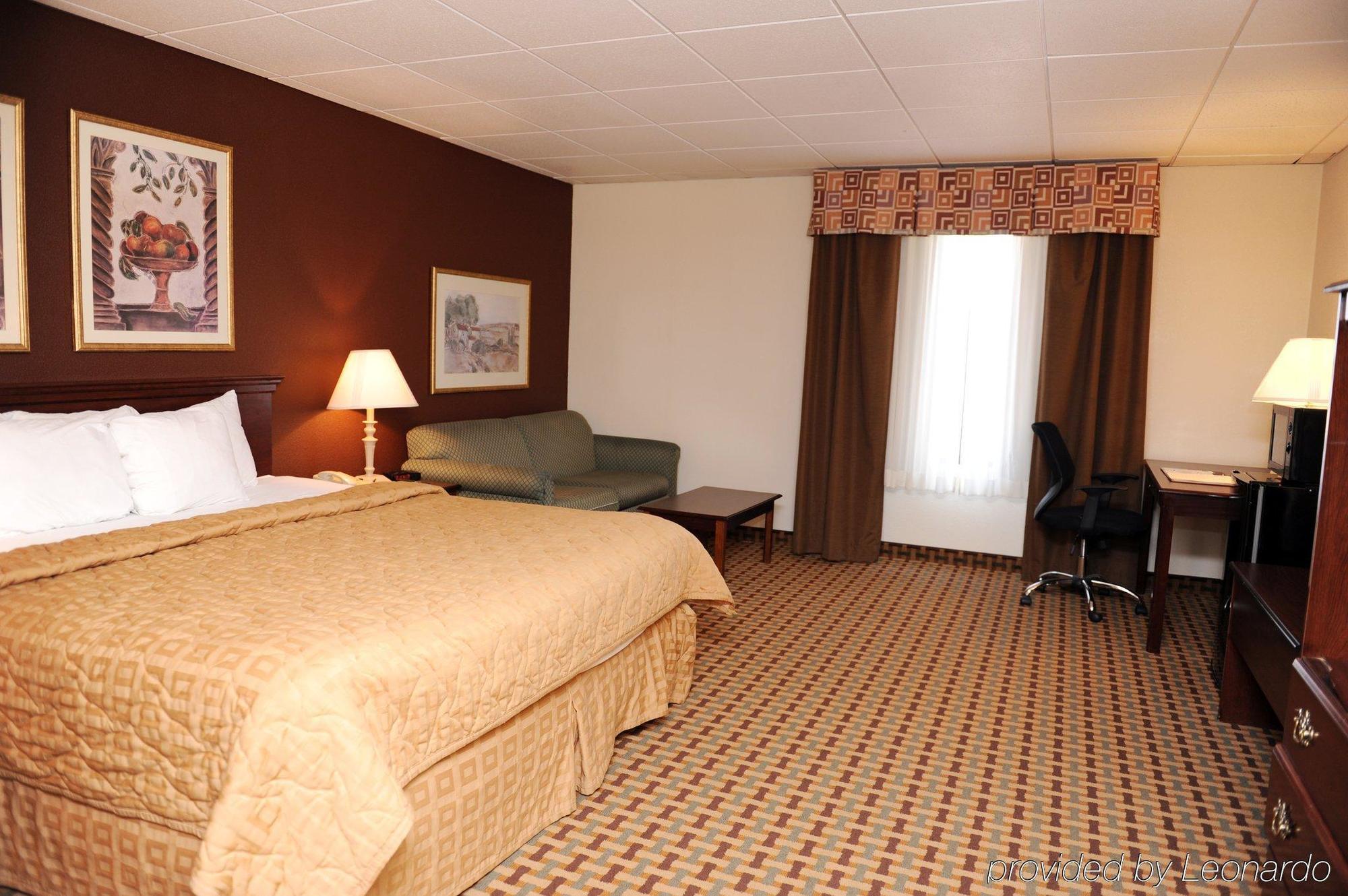 Quality Inn And Suites Conference Center Річмонд Номер фото