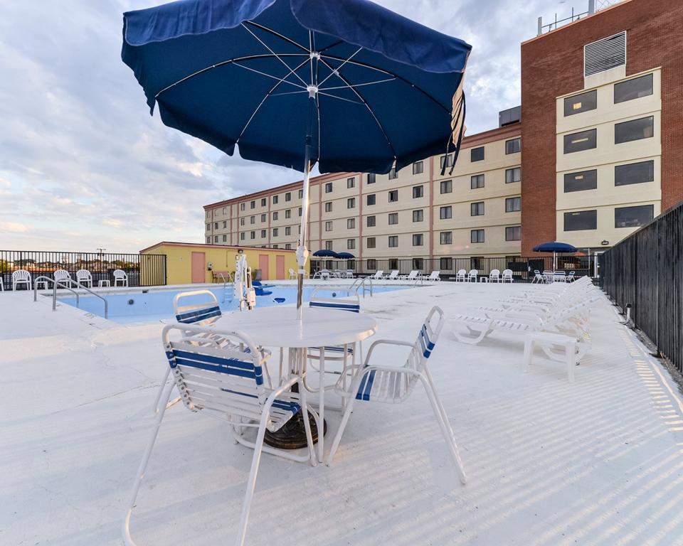 Quality Inn And Suites Conference Center Річмонд Екстер'єр фото