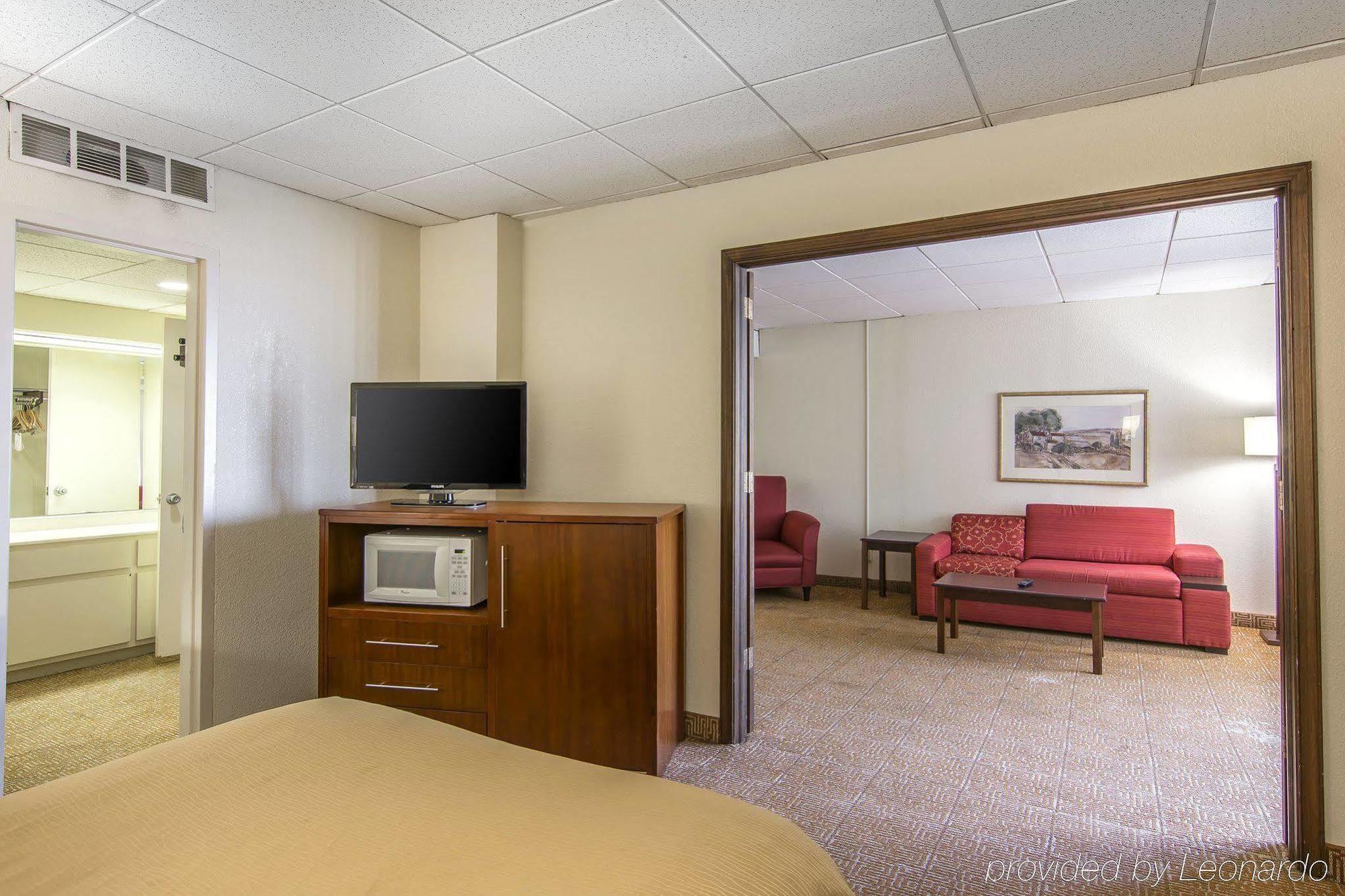 Quality Inn And Suites Conference Center Річмонд Екстер'єр фото