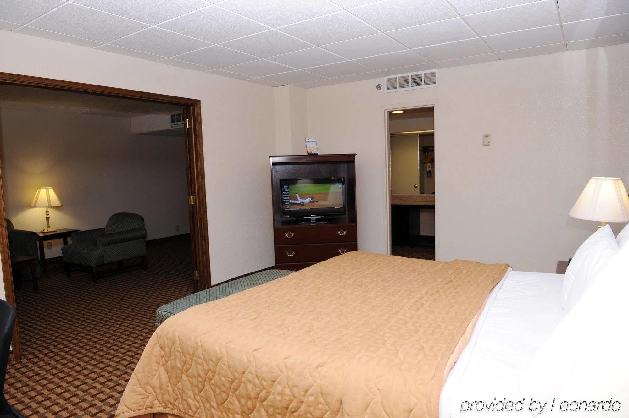 Quality Inn And Suites Conference Center Річмонд Номер фото