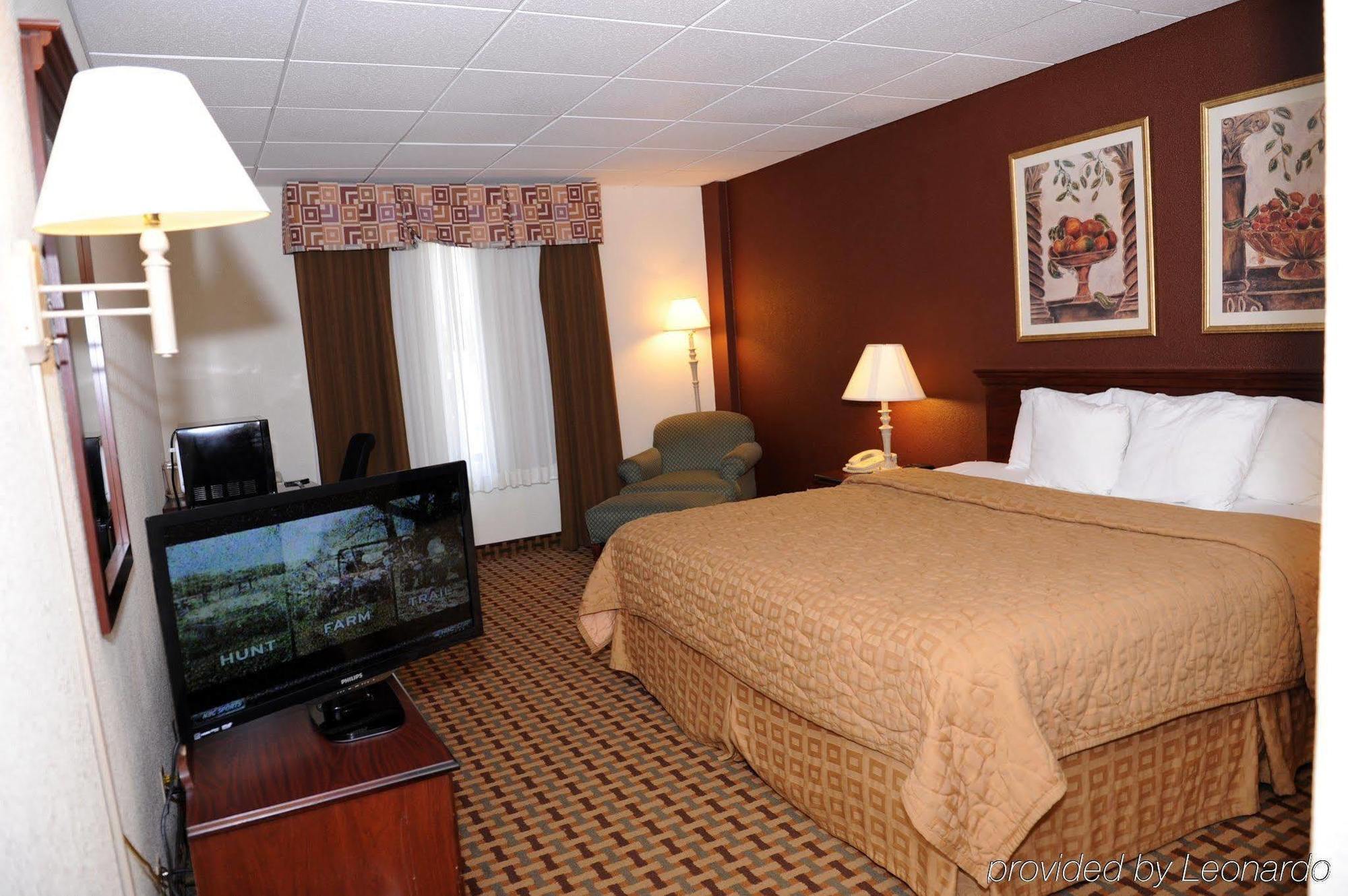 Quality Inn And Suites Conference Center Річмонд Номер фото